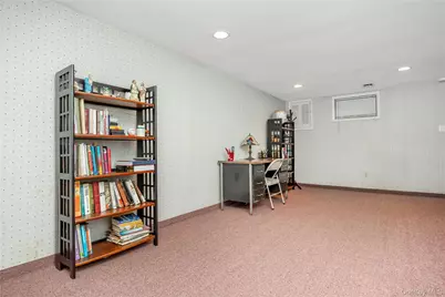 8 Town House Drive, Massapequa Park, NY 11762 - Photo 21