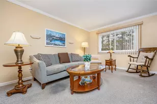 8 Town House Dr, Massapequa Park, NY 11762 - Photo 7