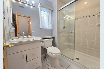 771 Waverly Avenue, Holtsville, NY 11742 - Photo 15