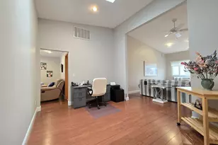 771 Waverly Ave, Holtsville, NY 11742 - Photo 11