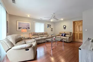 771 Waverly Ave, Holtsville, NY 11742 - Photo 9