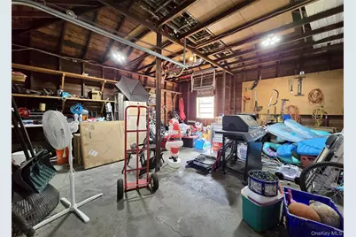 146 Webster Avenue, Ronkonkoma, NY 11779 - Photo 19