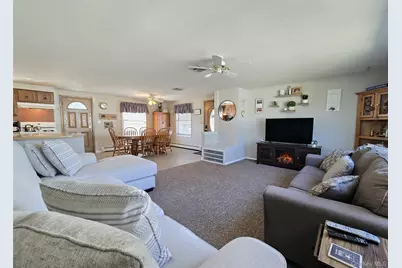 146 Webster Avenue, Ronkonkoma, NY 11779 - Photo 11