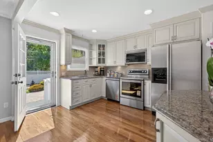 9 Marilyn Blvd, Plainview, NY 11803 - Photo 11