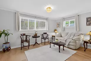 9 Marilyn Blvd, Plainview, NY 11803 - Photo 19