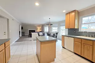 5 Dorothy Ln, Holbrook, NY 11741 - Photo 7