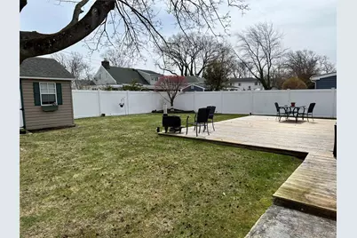 85 Riverside Avenue, Massapequa, NY 11758 - Photo 5