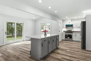 56 Pennaquid Rd, Coram, NY 11727 - Photo 5