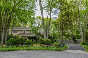 3 Townsend Ct, Setauket, NY 11733 - Photo 3