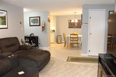 486 Daryl Drive #486, Medford, NY 11763 - Photo 7