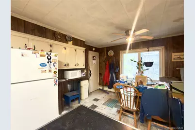 6 Pine Tree Lane, Hyde Park, NY 12538 - Photo 5