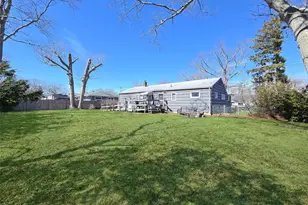 138 E Madison St, East Islip, NY 11730 - Photo 15