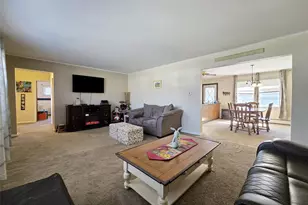 138 E Madison St, East Islip, NY 11730 - Photo 3