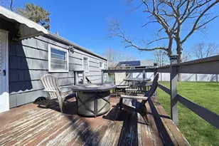 138 E Madison St, East Islip, NY 11730 - Photo 17