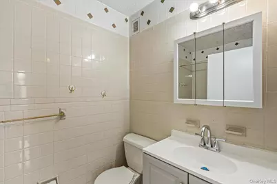 14477 Roosevelt Avenue #3D, Flushing, NY 11354 - Photo 13