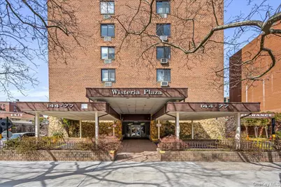 14477 Roosevelt Avenue #3D, Flushing, NY 11354 - Photo 1