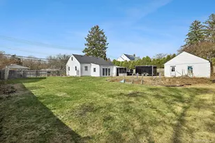 42 Smith St, Greenlawn, NY 11740 - Photo 25