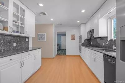 100 Brower Avenue, Woodmere, NY 11598 - Photo 9