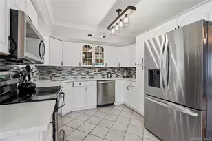 44 Robinson St, Shoreham, NY 11786 - Photo 7