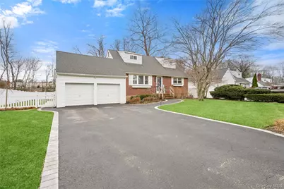 44 Robinson Street, Shoreham, NY 11786 - Photo 3