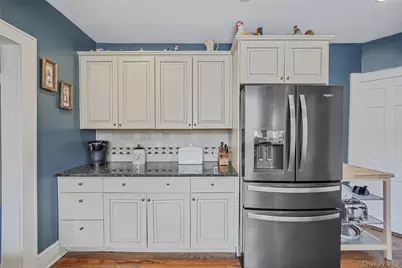 195 Cedar Swamp Road, Glen Head, NY 11545 - Photo 19