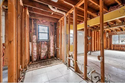 34 Pinelawn Avenue, Shirley, NY 11967 - Photo 11