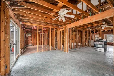 34 Pinelawn Avenue, Shirley, NY 11967 - Photo 15