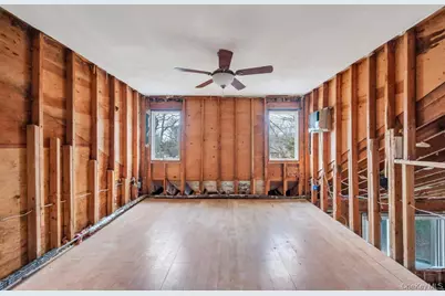 34 Pinelawn Avenue, Shirley, NY 11967 - Photo 9