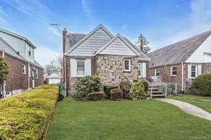 82-27 246th St, Bellerose, NY 11426 - Photo 3