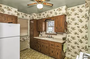 82-27 246th St, Bellerose, NY 11426 - Photo 7