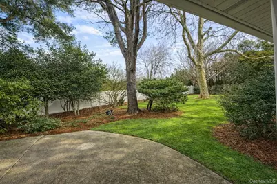 363 Oxhead Road, Stony Brook, NY 11790 - Photo 11