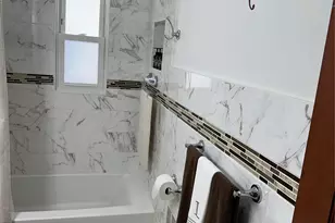 One Waverly Pl, Valley Stream, NY 11580 - Photo 15