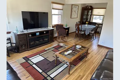 One Waverly Place, Valley Stream, NY 11580 - Photo 5