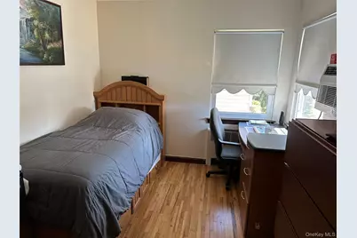 One Waverly Place, Valley Stream, NY 11580 - Photo 13