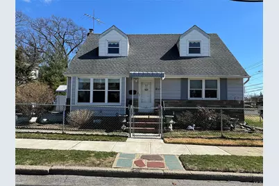 One Waverly Place, Valley Stream, NY 11580 - Photo 1