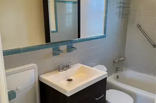 One Waverly Pl, Valley Stream, NY 11580 - Photo 21