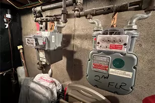 One Waverly Pl, Valley Stream, NY 11580 - Photo 35