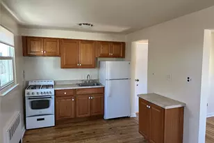 One Waverly Pl, Valley Stream, NY 11580 - Photo 17