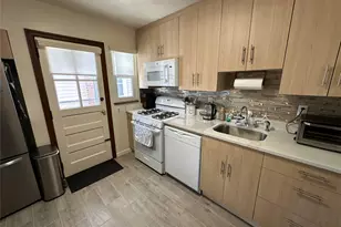 One Waverly Pl, Valley Stream, NY 11580 - Photo 7