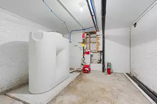 154 3rd St, Newburgh, NY 12550 - Photo 39