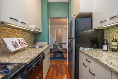 25 Parkview Avenue #2K, Bronxville, NY 10708 - Photo 21