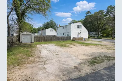 532 Park Avenue, Centereach, NY 11720 - Photo 3