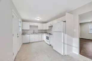 532 Park Ave, Centereach, NY 11720 - Photo 5