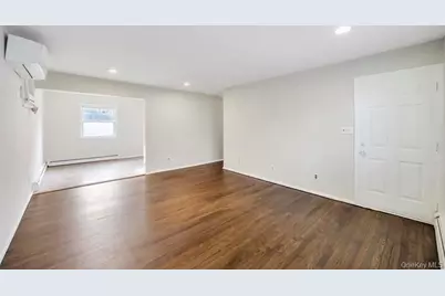 532 Park Avenue, Centereach, NY 11720 - Photo 9