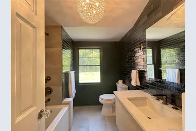 6 Beech Hill Road, Lloyd Harbor, NY 11743 - Photo 11