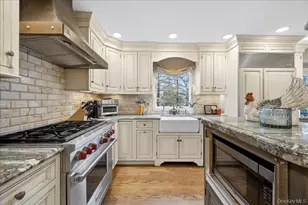 10 Evergreen Ct, Suffern, NY 10901 - Photo 9