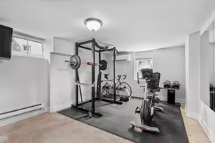 1127 Jensen Ave, Mamaroneck, NY 10543 - Photo 31