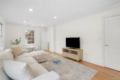 1127 Jensen Avenue, Mamaroneck, NY 10543 - Photo 15