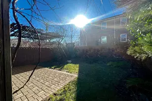 199-18 Cross Island Pkwy, Whitestone, NY 11357 - Photo 17