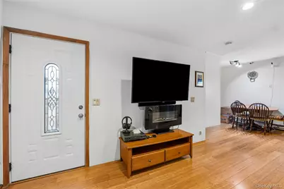 1396 Wilson Road, East Meadow, NY 11554 - Photo 27